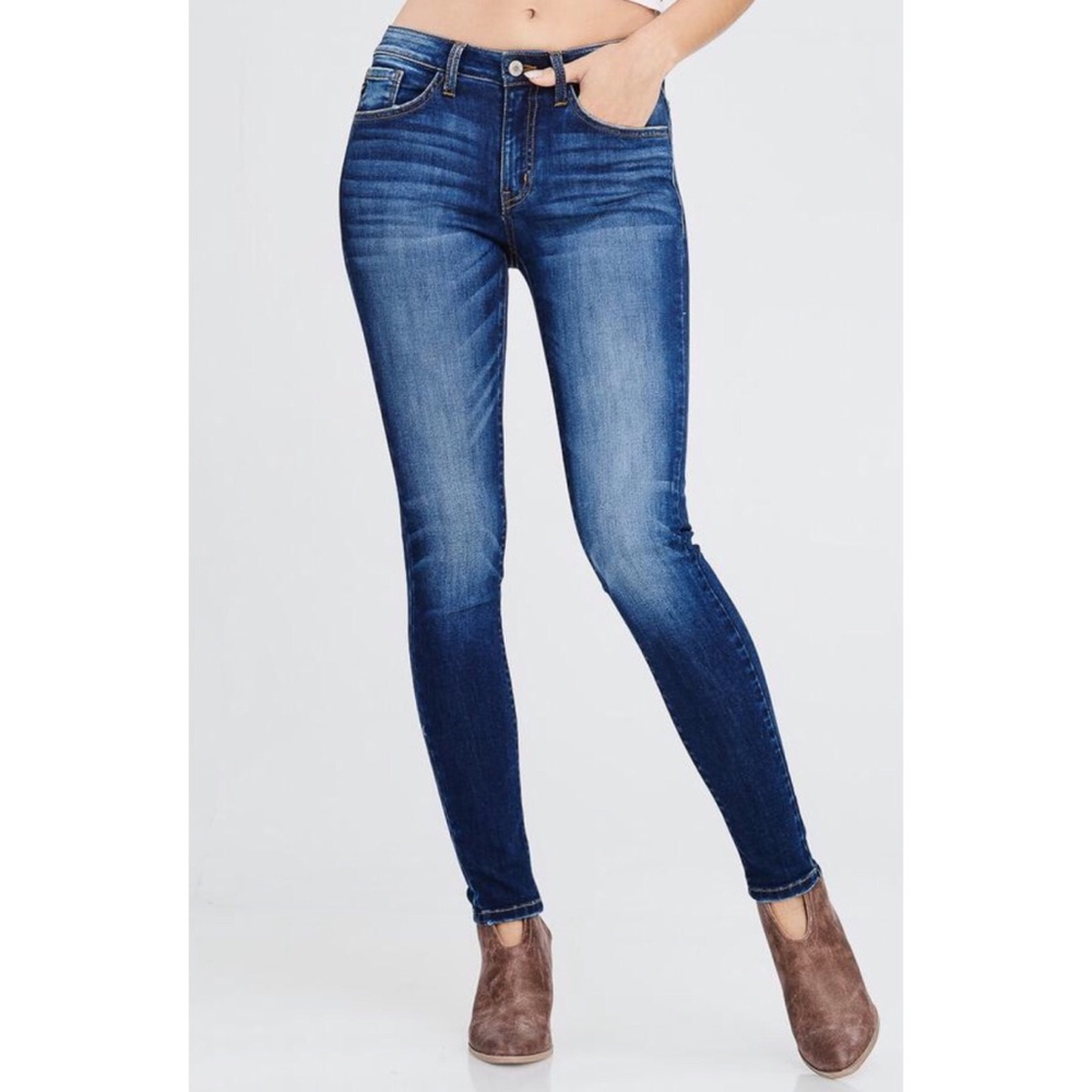 NWT Kancan Mid Rise Super Skinny Jeans KC7095GT